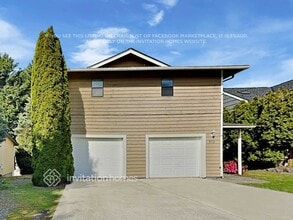 Building Photo - 926 S Magnolia Ln