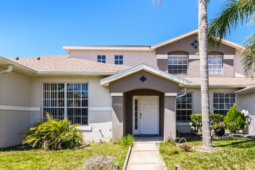 Primary Photo - 14580 Laguna Beach Cir