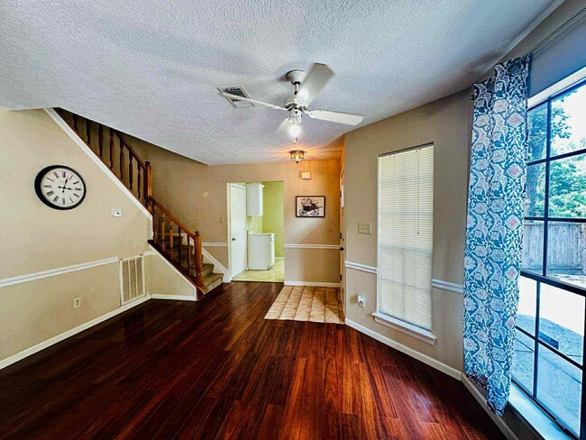 Building Photo - 78 W High Oaks Cir