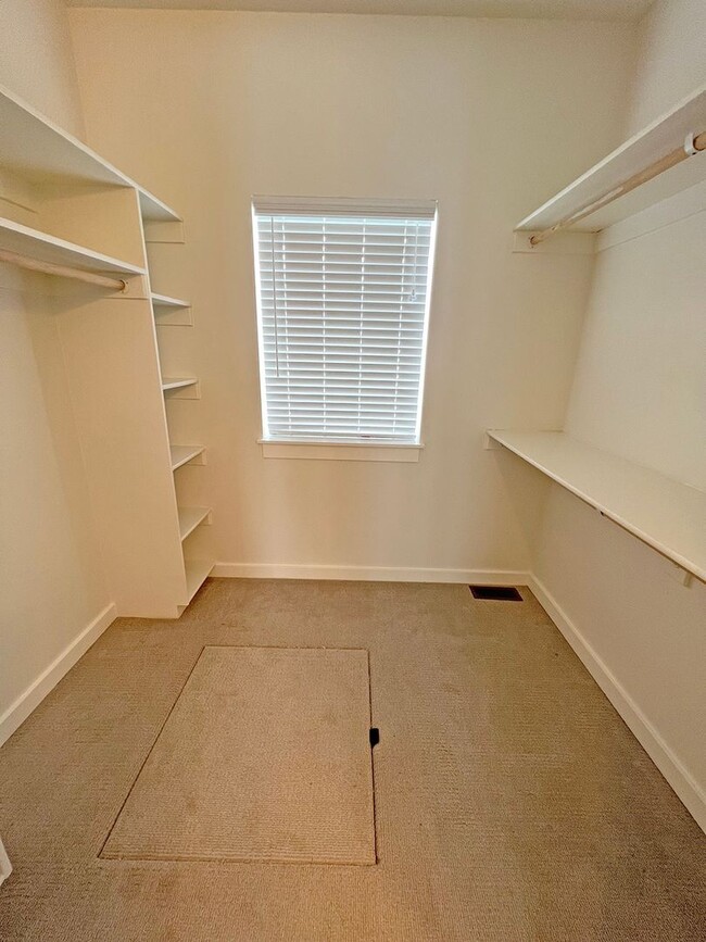 Building Photo - Beautiful Single Family Detached Home with...