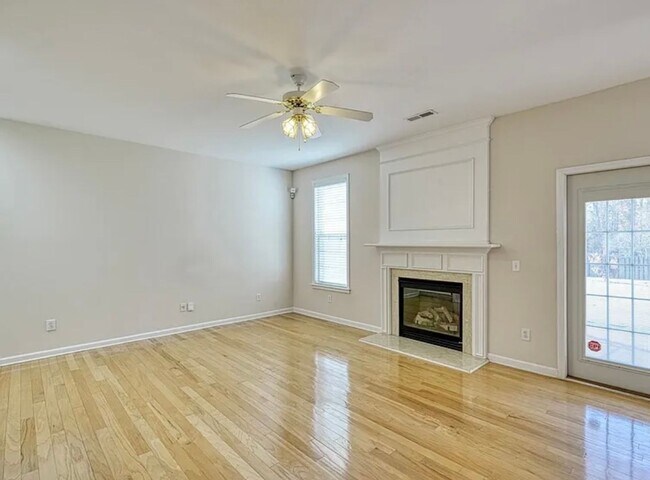 Building Photo - Beautiful Home for Rent!