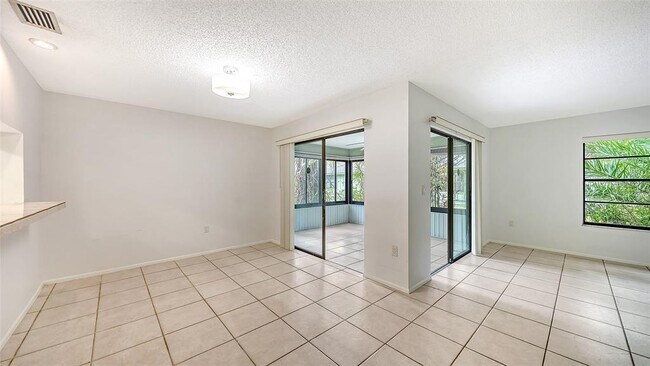 Building Photo - 5010 Barrington Cir