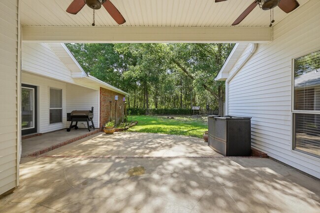 Building Photo - 1651 Northridge Rd