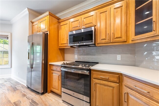 Building Photo - 4103 SE 3rd St