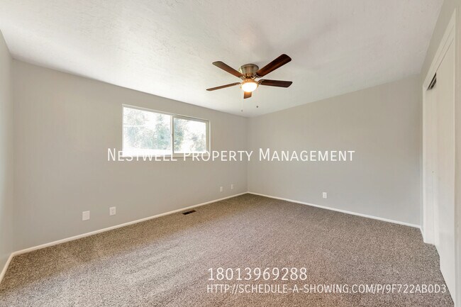 Building Photo - Updated Holladay MAIN floor duplex