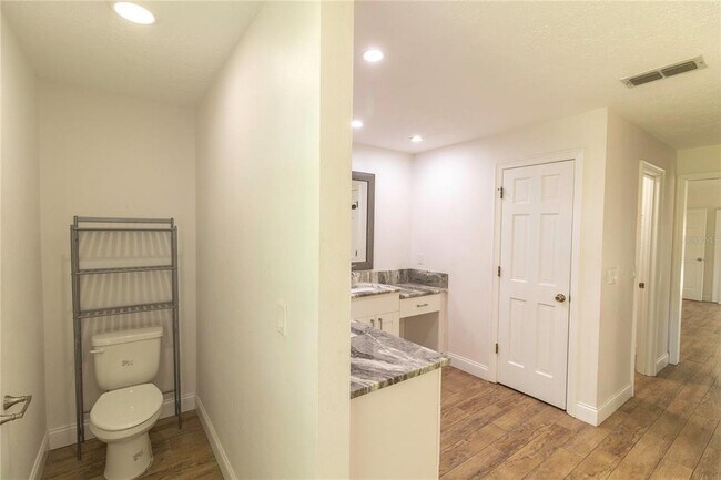 Building Photo - 2505 Buckhorn Run Dr