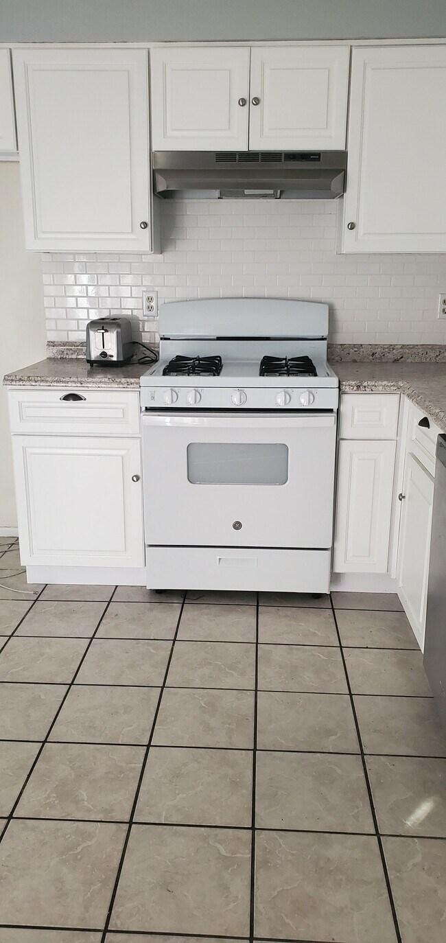 Primary Photo - 20958 Nisqually Rd