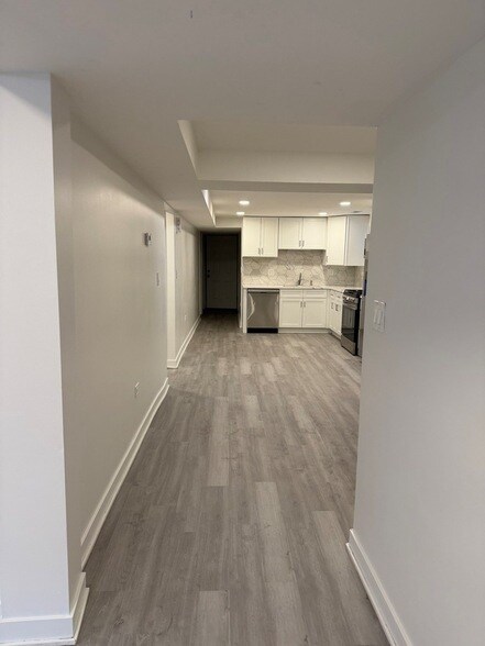 Building Photo - 8106 S Langley Ave