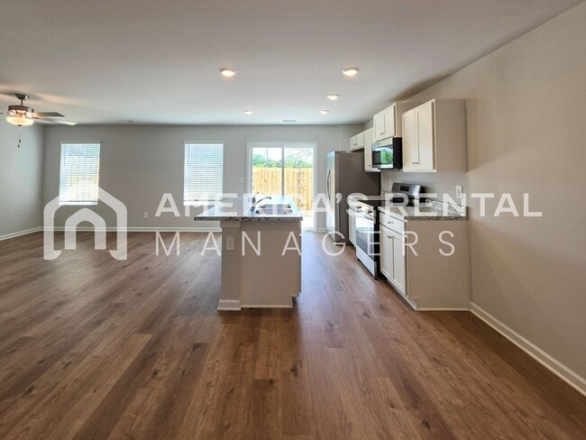 Building Photo - New Construction! Spacious Dual Level Townhome with Attached Garage for Rent in Decatur, AL! DEPO...