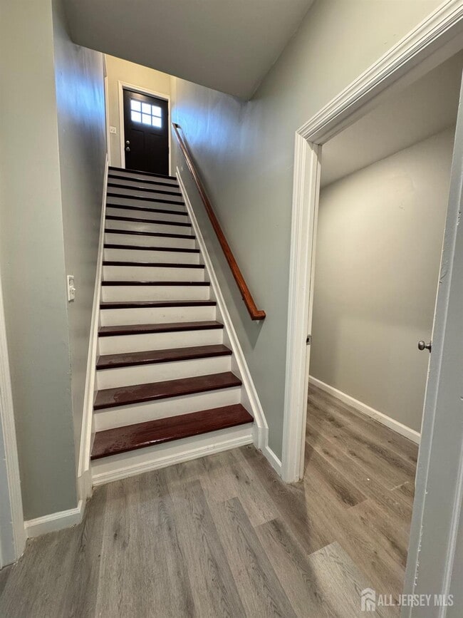 Building Photo - 61 N Grove St