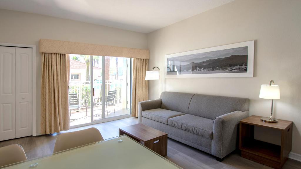 Building Photo - 7389 Universal Blvd