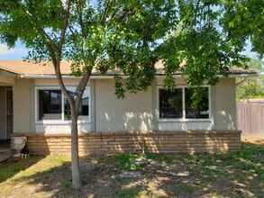 Building Photo - 1477 Hampton Way