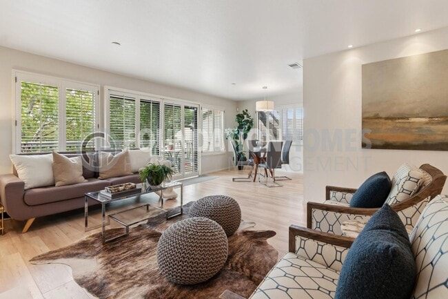 Building Photo - Tranquil Corte Madera Townhouse! DECK! 2 C...