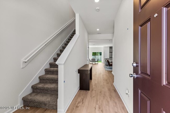 Building Photo - 125 Beach Palm Ct