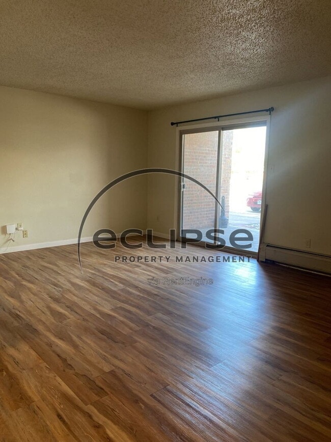 Building Photo - 512 Bell Ct