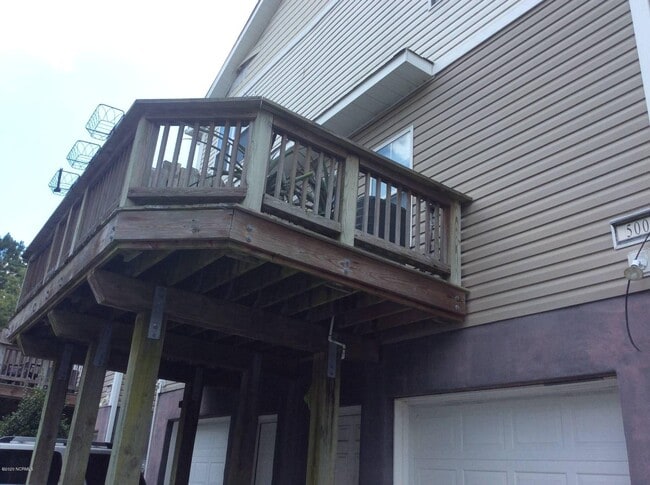 Building Photo - 500 Sea Knight Ln