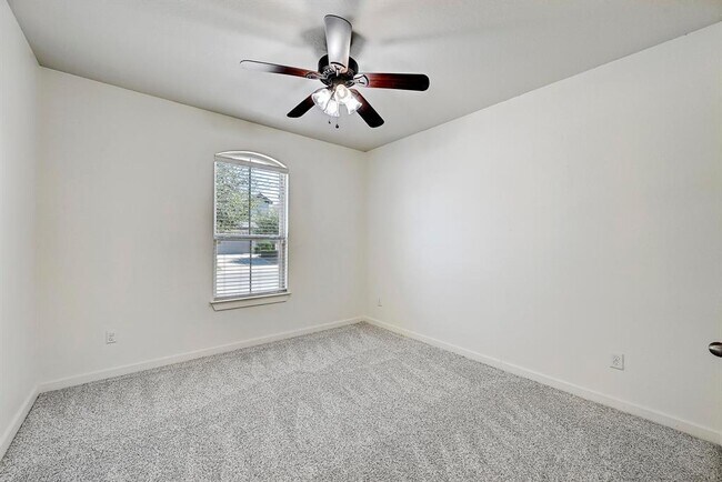 Building Photo - 16316 McAloon Way