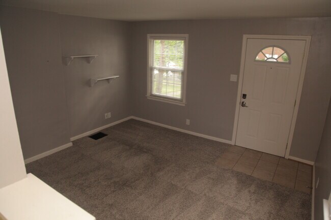 Building Photo - 1536 Elmwood Ave