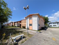 Building Photo - 19080 NE 3rd Ct