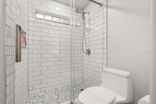 Building Photo - 663 Charrice Pl