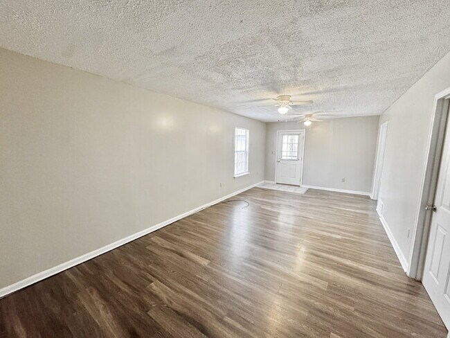 Building Photo - 7312 Countryside Road