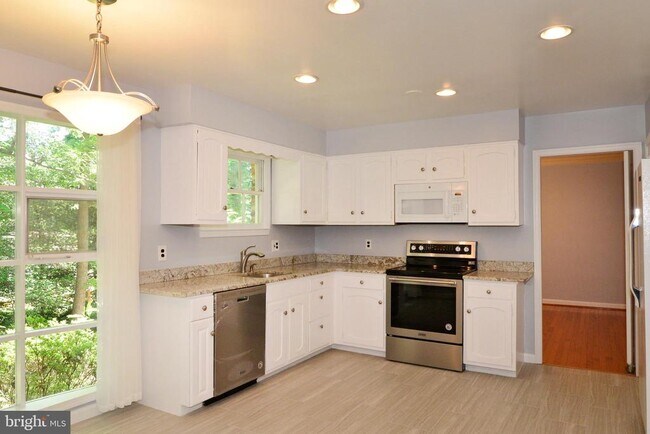Building Photo - 1317 Forestwood Dr