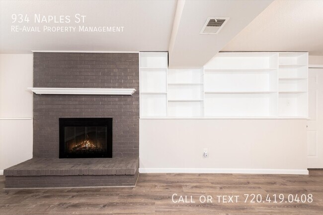 Building Photo - 934 Naples St