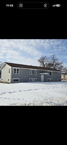 Building Photo - 149 E 1st St