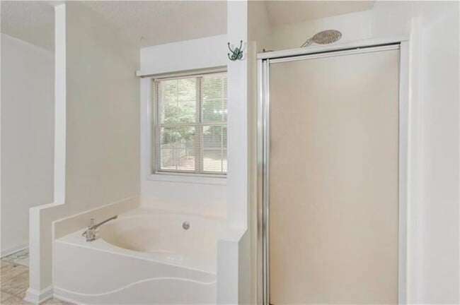 Building Photo - 3029 Clove Tree Ln