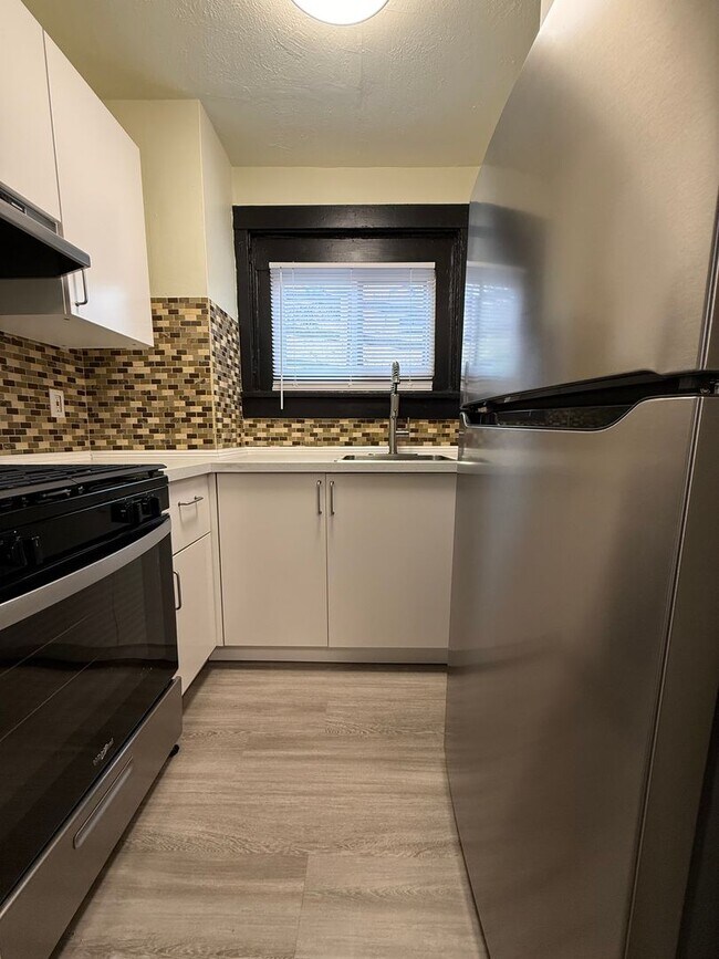 Building Photo - 1BR apartment now available for rent!