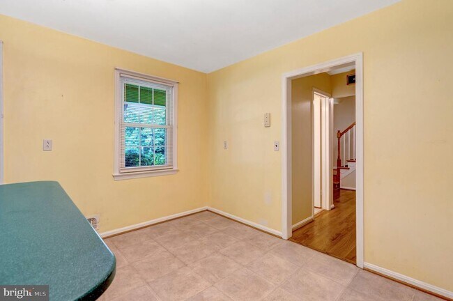 Building Photo - 8916 Braeburn Dr