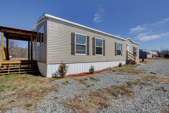 Building Photo - 5233 Clarksville Rd