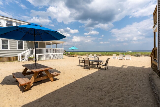 Building Photo - 2 Traynor St