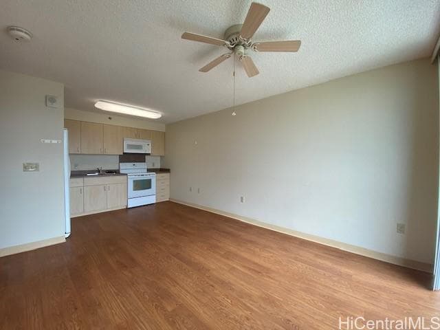 Building Photo - 94-979-979 Kau'Olu Pl