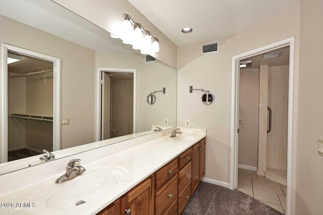 Building Photo - 14211 N Cameo Dr
