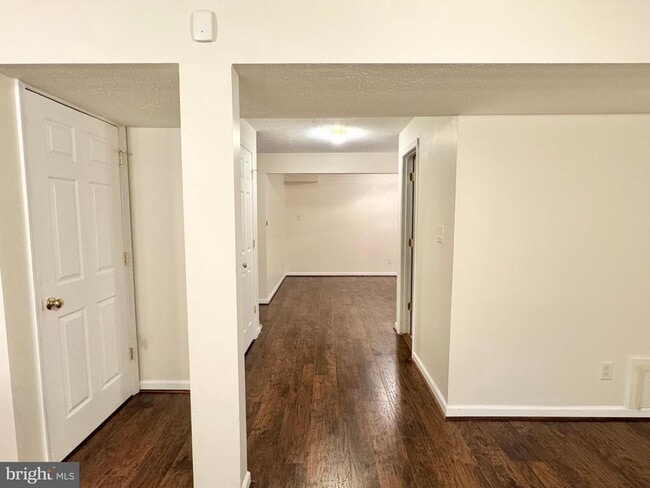 Building Photo - 105 Staunton Ct