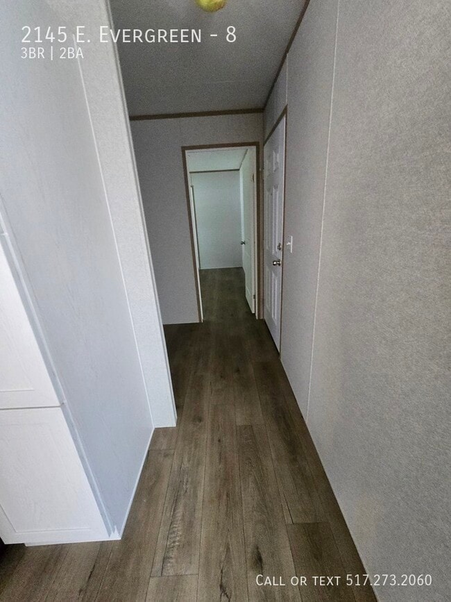 Building Photo - 2145 E. Evergreen-8