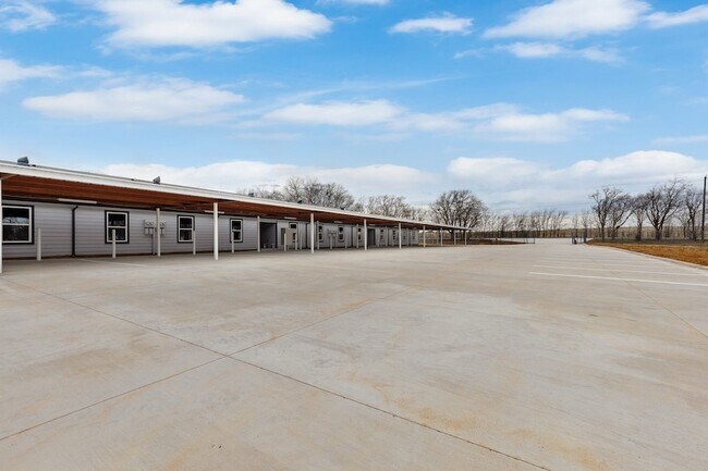 Building Photo - 8092 County Rd 604