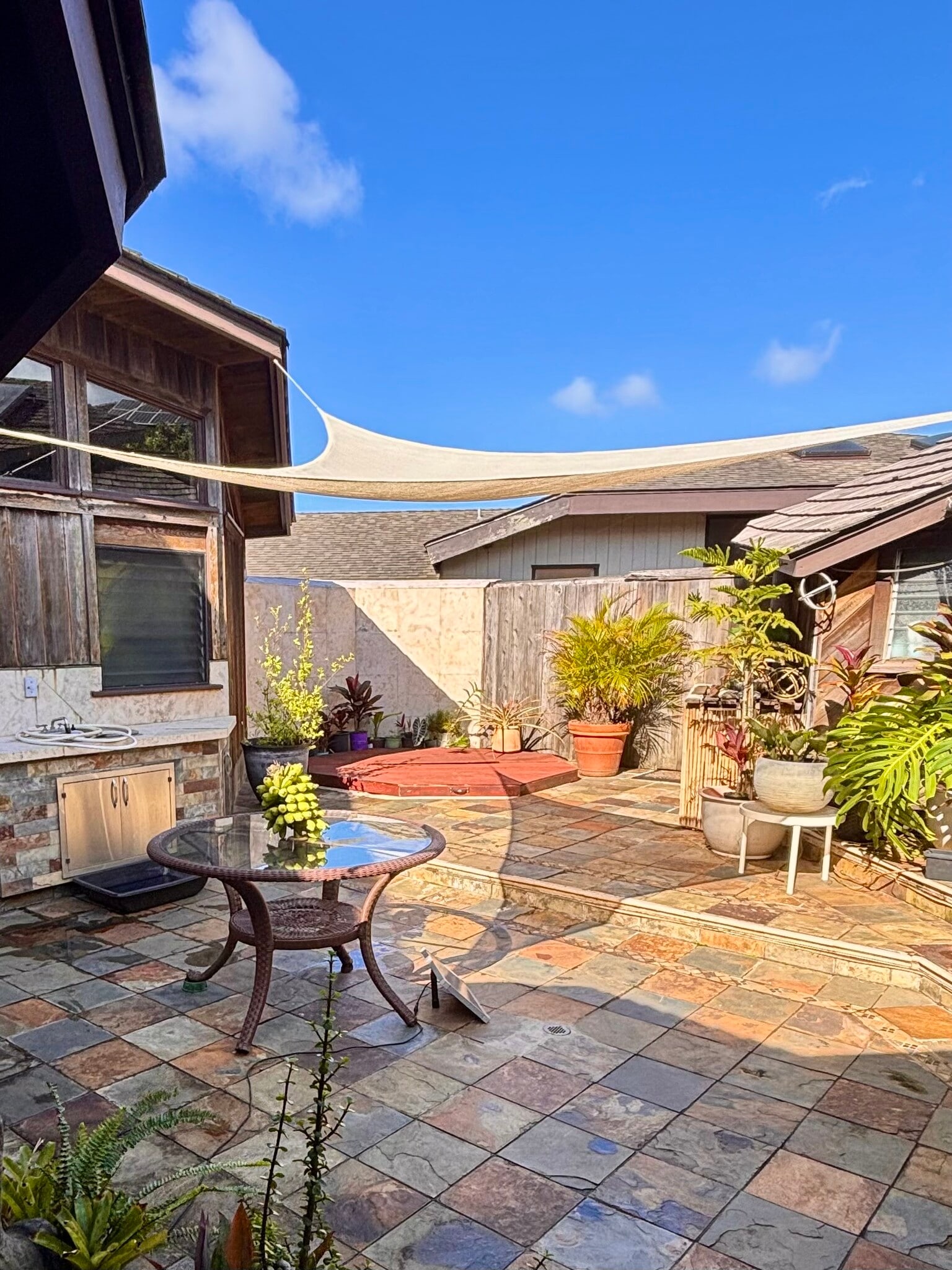 Building Photo - 3928 Ulu Alii St