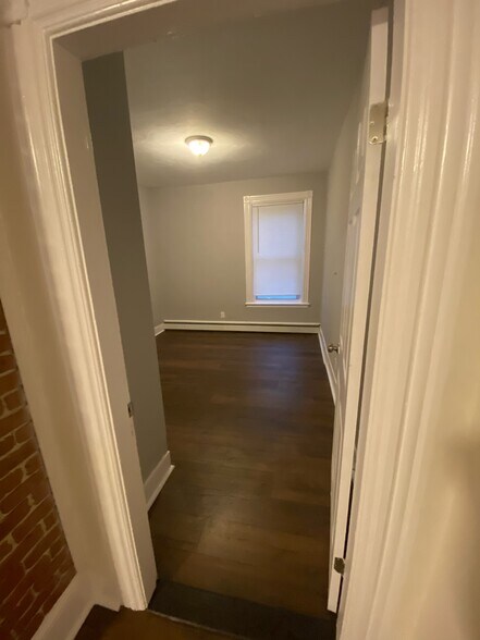 Building Photo - 53 Sumner St