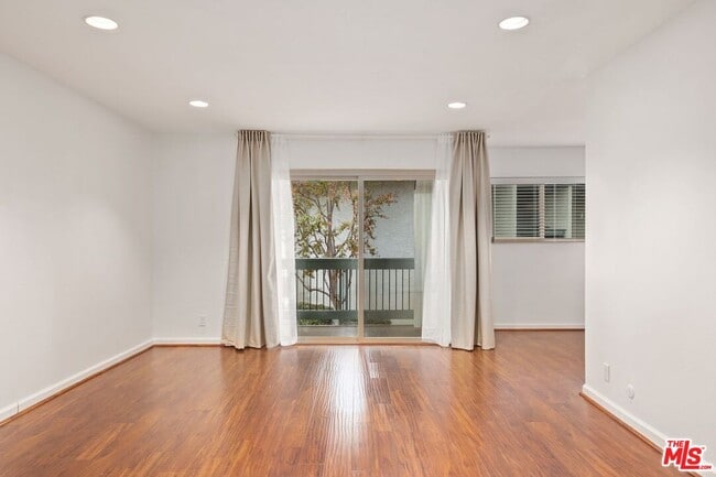 Building Photo - 4732 Park Granada