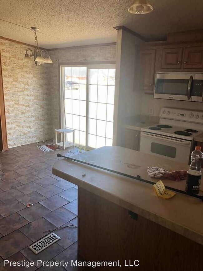 Building Photo - 4 br, 2 bath House - 202 Cedar Ave