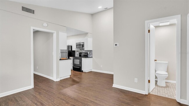 Building Photo - 7613 Amherst St