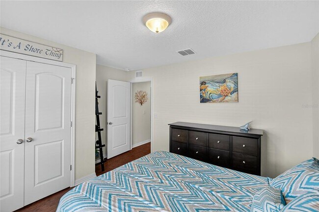 Building Photo - 2133 Geneva Dr