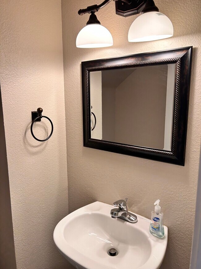 Building Photo - 27206 Sawyer Rd