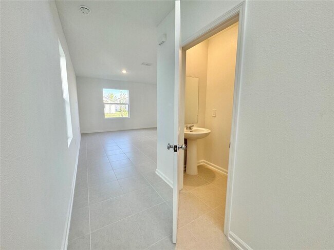 Building Photo - Peace Creek Reserve - 2025 Lennar Home