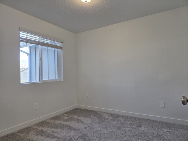 Building Photo - 10026 Dorado Wy