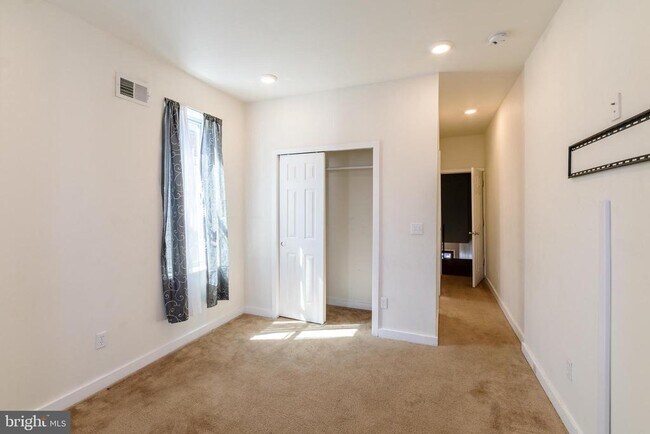 Building Photo - 1829 N 27th St