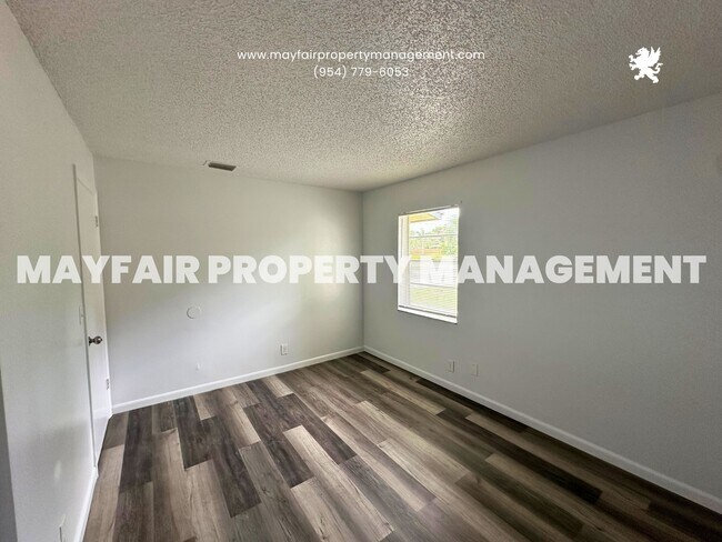 Building Photo - 4523 Gulfstream Rd