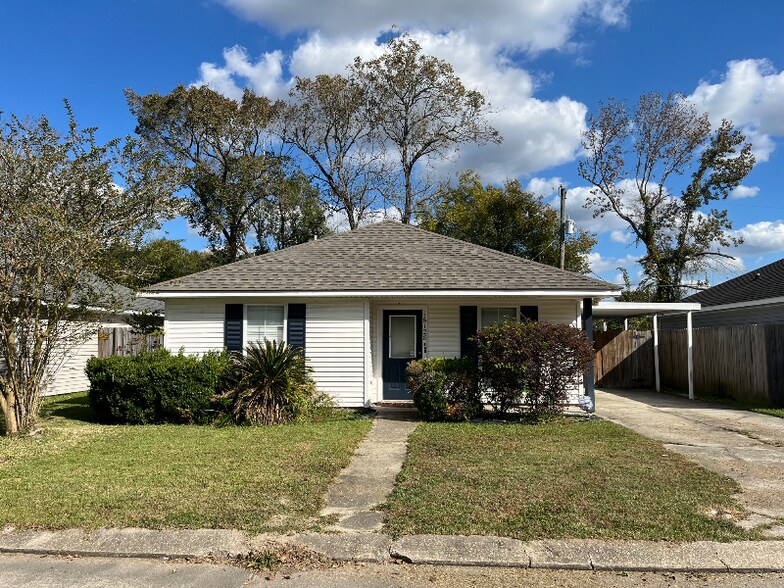 Primary Photo - 16128 Monica Dr